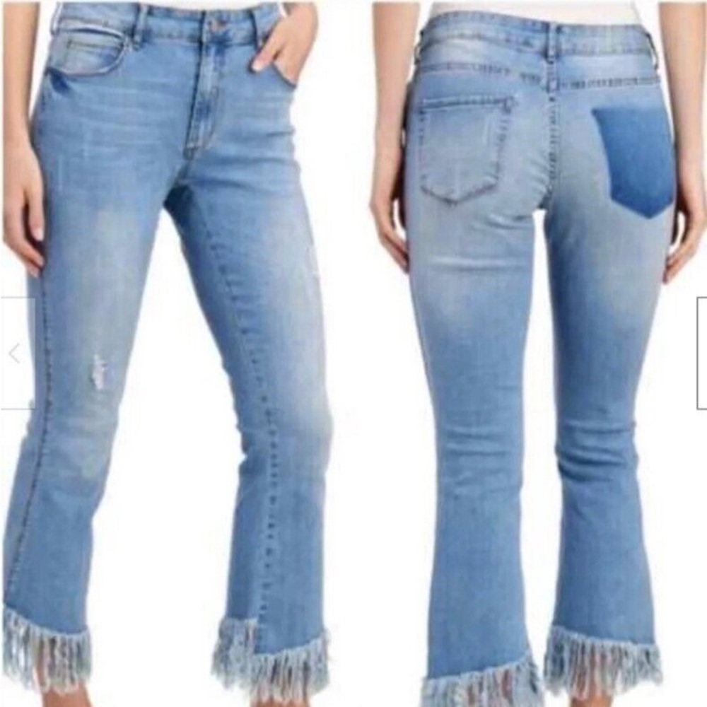 Frayed Hem Crop Blue Jeans